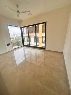 Room in 2.5 BHK Apartment at Manohar Apartment, Bandra West – for Rent