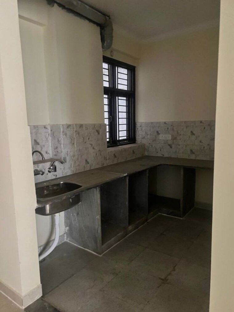 Kitchen, nishat ganj 3 Bedroom 1750 Sq.Ft. Apartment In Nishat Ganj Lucknow 10468644