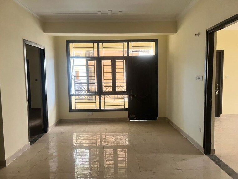 Room, nishat ganj 3 Bedroom 1750 Sq.Ft. Apartment In Nishat Ganj Lucknow 10468644