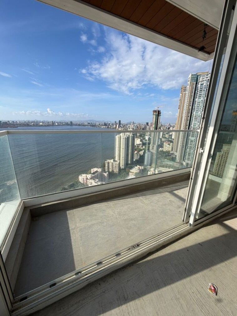 Balcony, kalpataru-oceana 4 Bedroom 2307 Sq.Ft. Apartment In Prabhadevi Mumbai 10468575