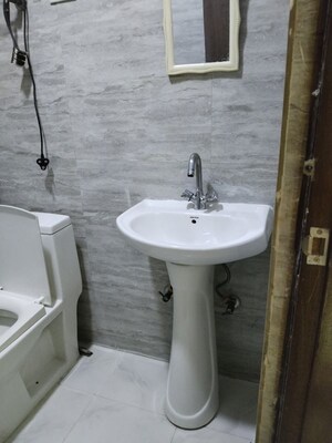 Bathroom in 2 BHK Apartment at Jawahar Nagar – for Rent