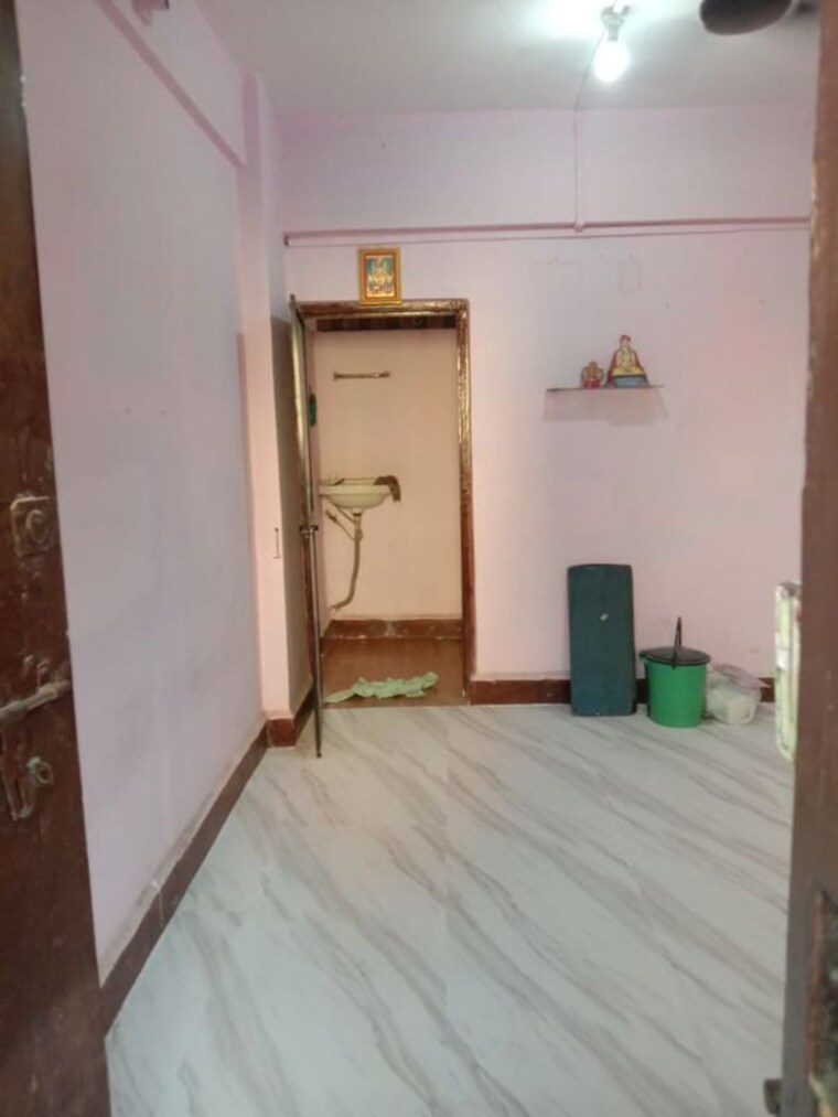 Room, ashwin-society 1 RK 350 Sq.Ft. Apartment In Vishnu Nagar Thane 10468694