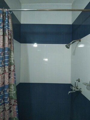 Bathroom in 2 BHK Builder Floor at Sector 40 – for Rent