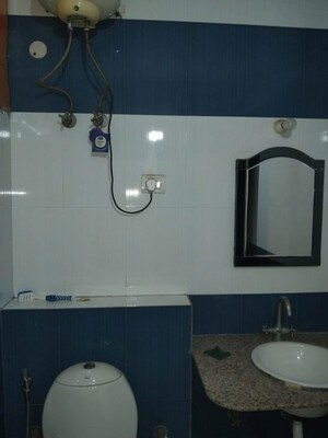 Bathroom in 2 BHK Builder Floor at Sector 40 – for Rent
