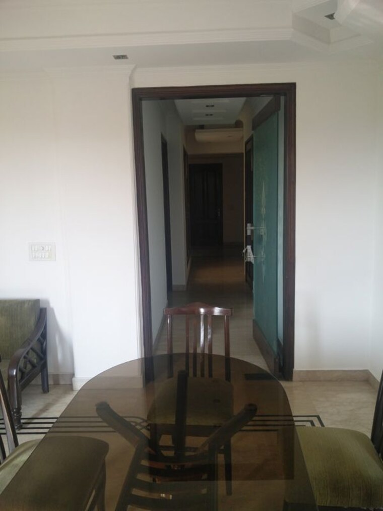 Living Room, dlf city phase 3 4 Bedroom 400 Sq.Yd. Builder Floor In Dlf City Phase 3 Gurgaon 10468732