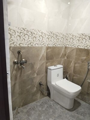 Bathroom in 2 BHK Apartment at Jawahar Nagar – for Rent