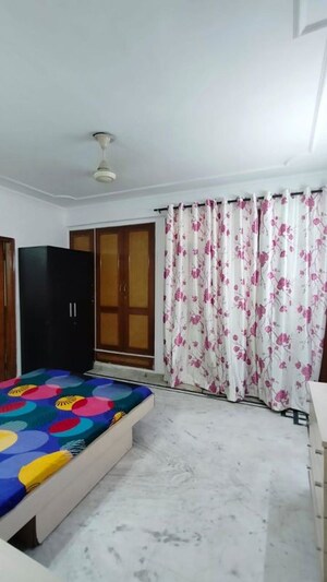 Bedroom in 3 BHK Builder Floor at Dlf Cyber City – for Rent