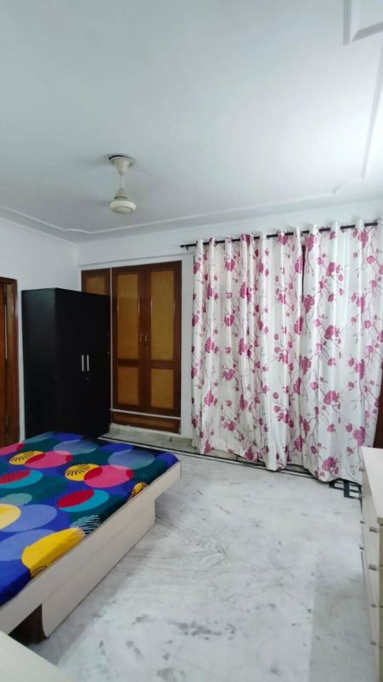 Bedroom, dlf cyber city 3 Bedroom 2420 Sq.Ft. Builder Floor In Dlf Cyber City Gurgaon 10468740
