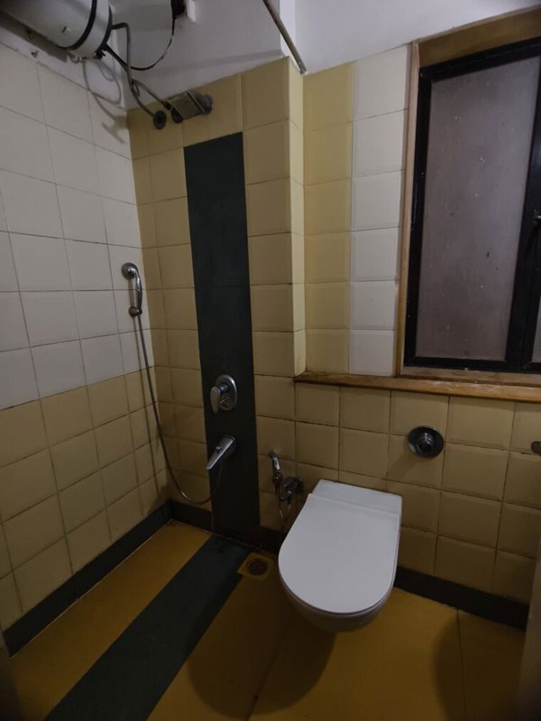 Bathroom, ashish-swapnalok-towers 2 Bedroom 700 Sq.Ft. Apartment In Goregaon East Mumbai 10468752