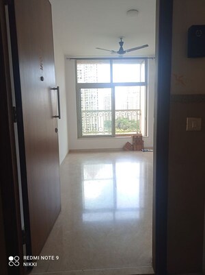 1 BHK Apartment – Entrance View at Hiranandani Solitaire Studio Apartment, Ghodbunder Road - for Rent