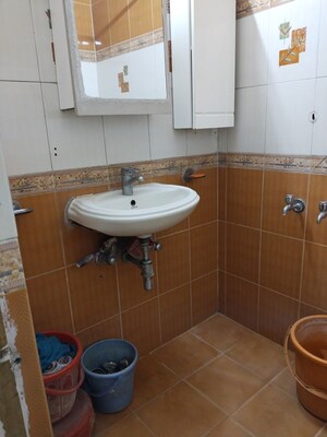 Bathroom in 2 BHK Apartment at Jawahar Nagar – for Rent