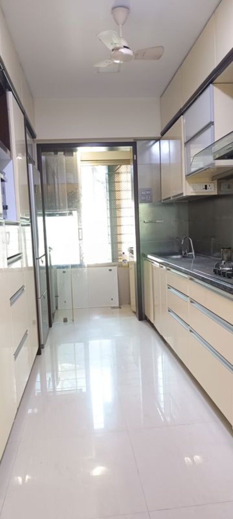Kitchen, oberoi-springs 3 Bedroom 1000 Sq.Ft. Apartment In Andheri West Mumbai 10468768