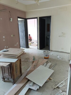 Hall in 2 BHK Apartment at Panchsheel Greens, Sector 16 Greater Noida – for Rent