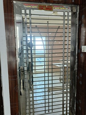 2 BHK Apartment – Entrance View at Panchsheel Greens, Sector 16 Greater Noida - for Rent