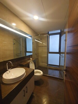 Washroom in 4 BHK Apartment at M3M Golf Estate Fairway West, Sector 65 – for Rent