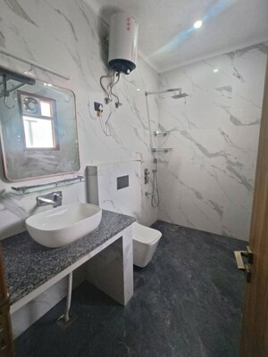 Bathroom in 3 BHK Apartment at Paramount Emotions, Sector 1 Greater Noida – for Rent