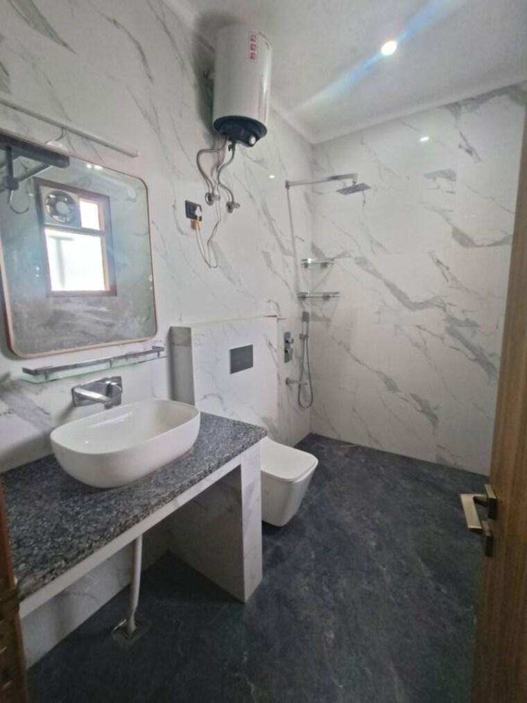 Bathroom, paramount-emotions 3 Bedroom 1450 Sq.Ft. Apartment In Sector 1 Greater Noida Greater Noida 10468807