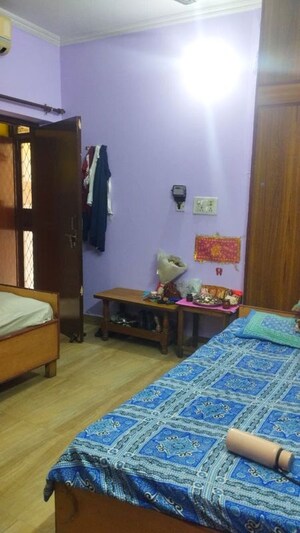 Bedroom in  Pg at Sarita Vihar – for Rent