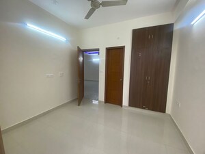 1 BHK Builder Floor For Rent in Islampur
