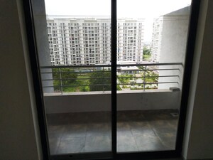 Room in 1 BHK Apartment at Vascon Citron Phase 1, Wagholi – for Sale