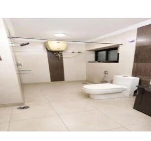 Team Area in 3 BHK Apartment at Patparganj – for Sale