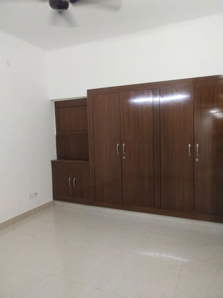 Room, rwa-apartments-sector-12 2.5 Bedroom 840 Sq.Ft. Builder Floor In Sector 12 Noida 10468885