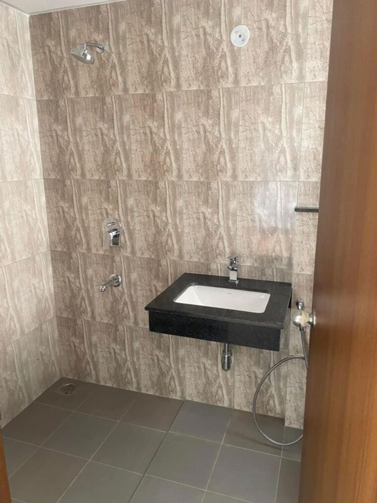 Bathroom, shapoorji-pallonji-joyville-gurgaon 2 Bedroom 1368 Sq.Ft. Apartment In Sector 102 Gurgaon 10468895