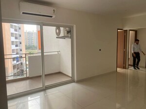 Room in 2 BHK Apartment at Shapoorji Pallonji Joyville Gurgaon, Sector 102 – for Rent