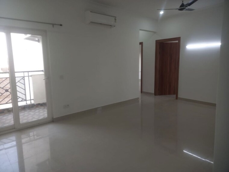 Room, central-park-flower-valley-aqua-front-towers 3 Bedroom 1789 Sq.Ft. Apartment In Sohna Sector 33 Gurgaon 10468894