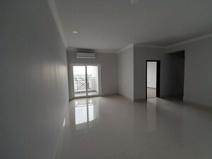 Room in 3 BHK Apartment at Central Park Flower Valley Aqua Front Towers, Sohna Sector 33 – for Sale