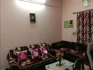 Bedroom in 1.5 BHK Apartment at Worli – for Rent