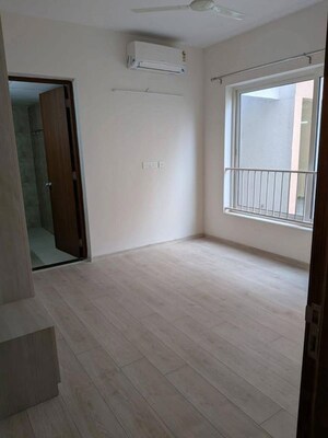 Room in 2 BHK Apartment at Shapoorji Pallonji Joyville Gurgaon, Sector 102 – for Rent