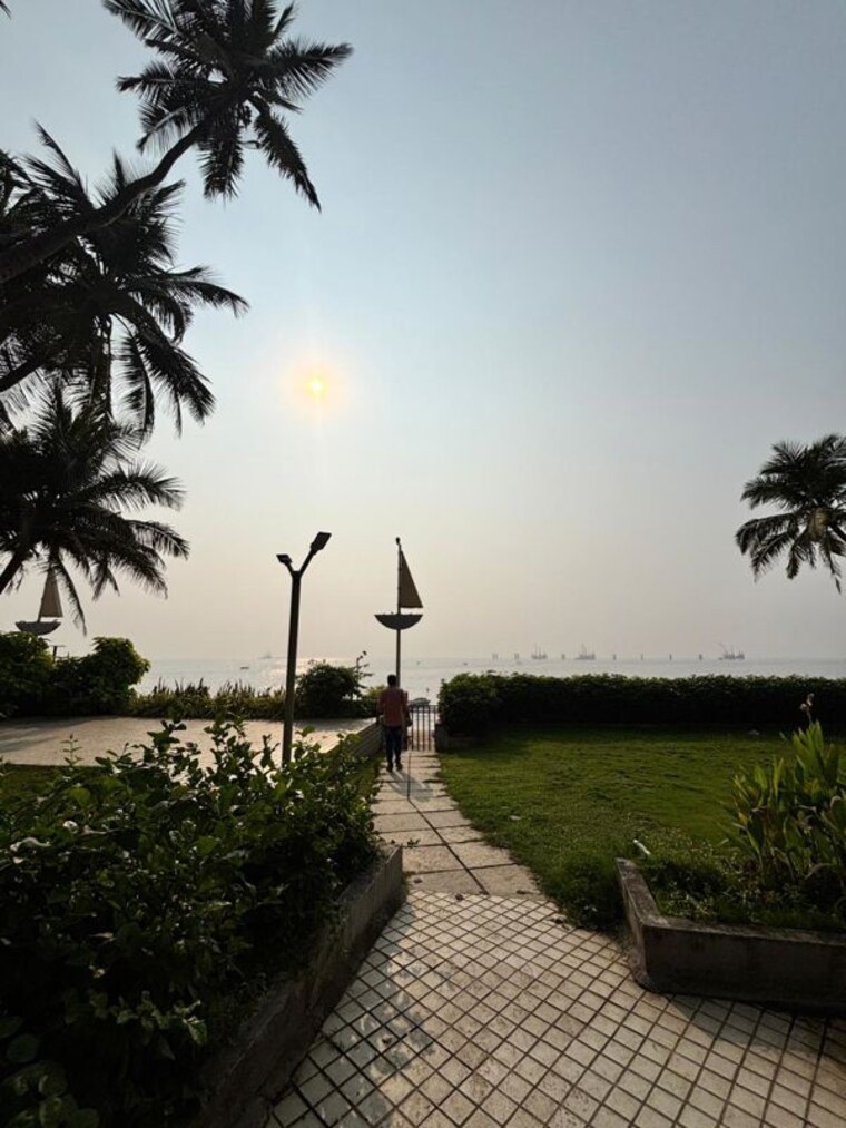 undefined, oyster-shell 2 Bedroom 820 Sq.Ft. Apartment In Juhu Mumbai 10468914