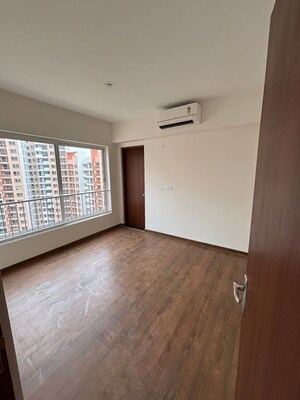 Room in 4 BHK Apartment at Shapoorji Pallonji Joyville Gurgaon, Sector 102 – for Rent