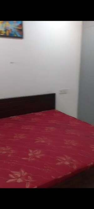 Room in 2 BHK Apartment at Sunshine Homes Zirakpur, Dhakoli – for Rent