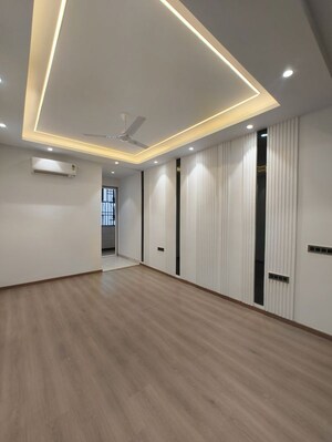 Room in 3 BHK Builder Floor at Greater Kailash I – for Sale