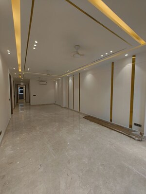 Room in 3 BHK Builder Floor at Greater Kailash I – for Sale