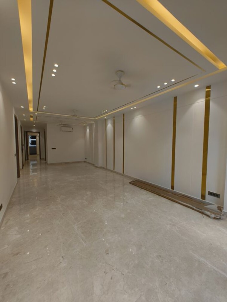 Room, greater kailash i 3 Bedroom 220 Sq.Yd. Builder Floor In Greater Kailash I Delhi 10468948