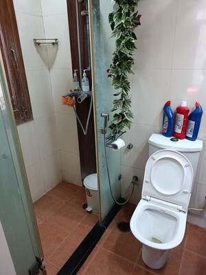 Bathroom in 1 BHK Independent House at Sector 33 – for Rent