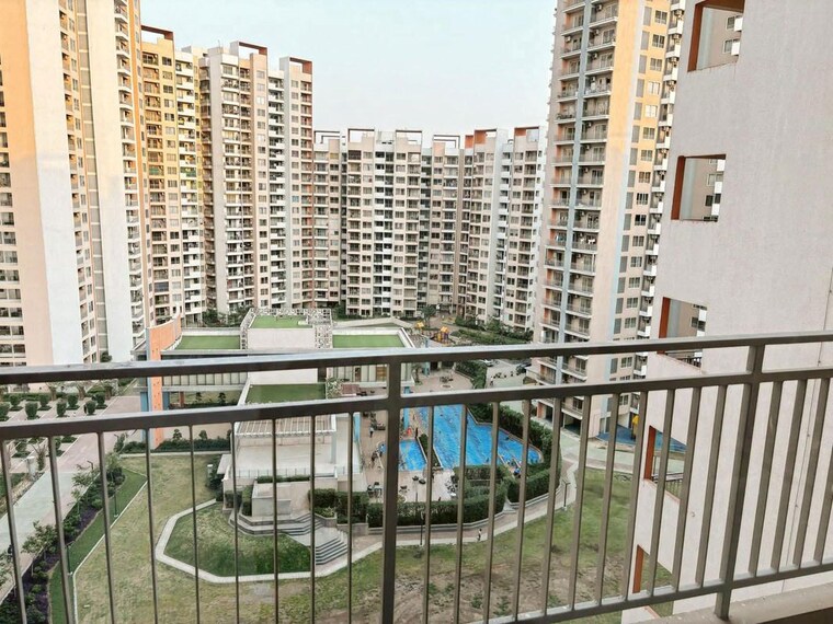 Balcony, puri-emerald-bay 2 Bedroom 1550 Sq.Ft. Apartment In Sector 104 Gurgaon 10468989
