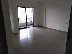 Room in 2 BHK Apartment at Vascon Citron Phase 1, Wagholi – for Rent