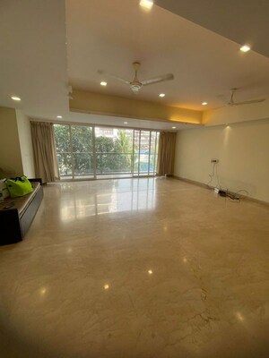 4 BHK Apartment For Rent in Gym View, Khar West