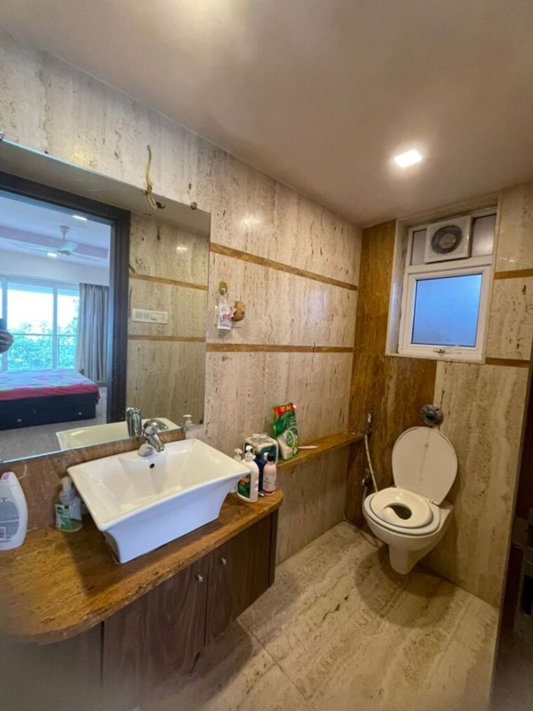 Bathroom, gym-view 4 Bedroom 1550 Sq.Ft. Apartment In Khar West Mumbai 10468990