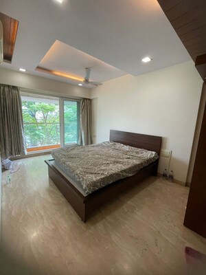Bedroom in 4 BHK Apartment at Gym View, Khar West – for Rent