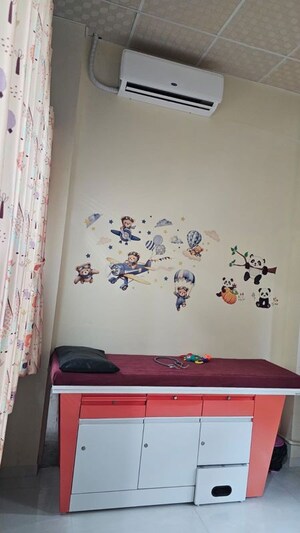 Bedroom in  Office Space at Thane West – for Rent