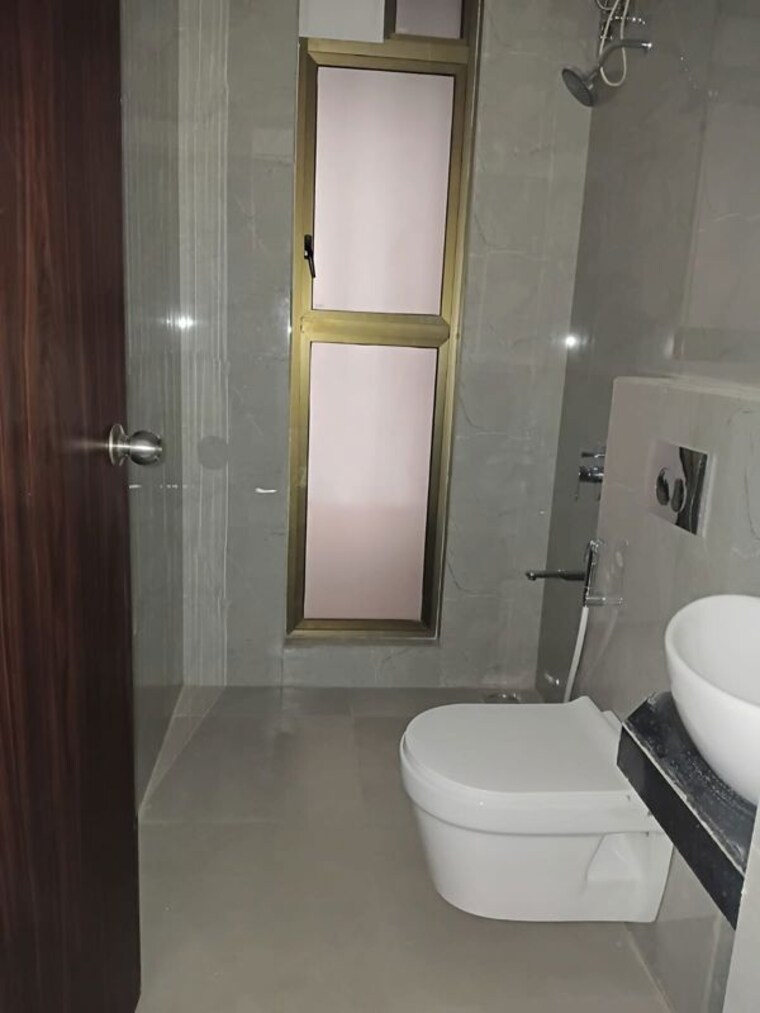 Bathroom, raymond-realty-phase-ii 2 Bedroom 670 Sq.Ft. Apartment In Pokhran Road No Two Thane 10469012