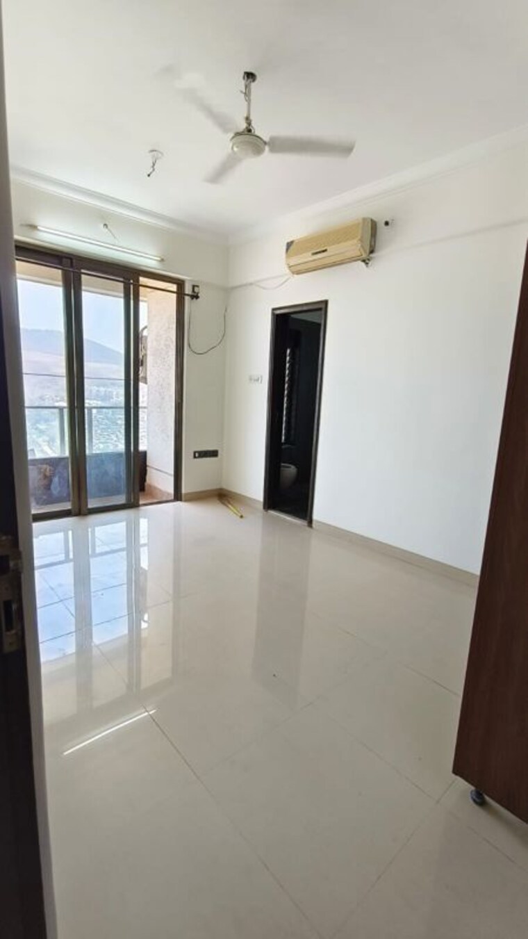 Room, satellite-tower 3 Bedroom 1425 Sq.Ft. Apartment In Goregaon East Mumbai 10469011