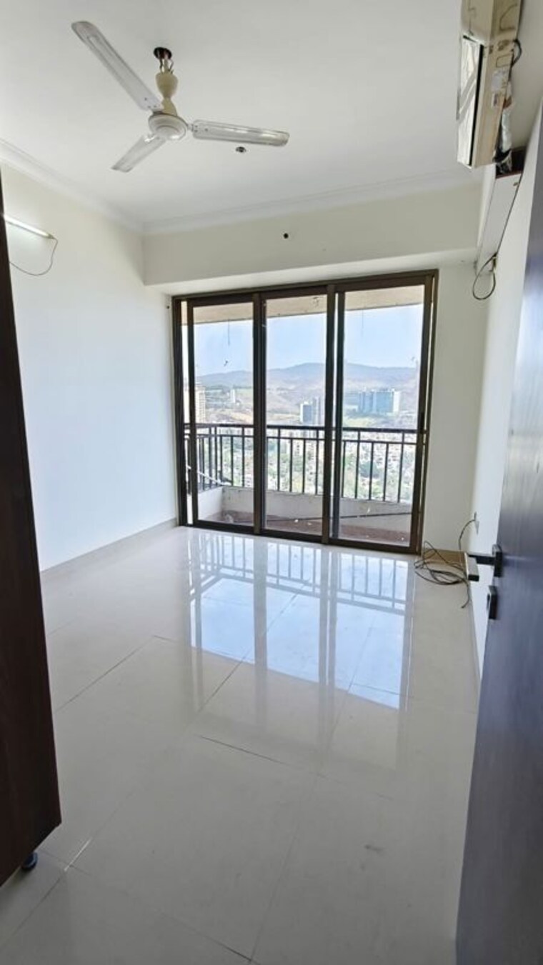Room, satellite-tower 3 Bedroom 1425 Sq.Ft. Apartment In Goregaon East Mumbai 10469011