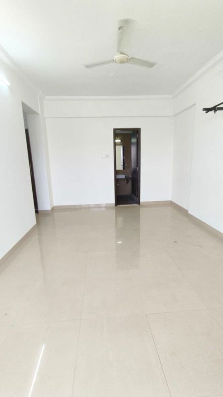 Room, satellite-tower 3 Bedroom 1425 Sq.Ft. Apartment In Goregaon East Mumbai 10469011