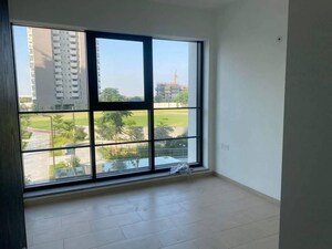 Room in 4 BHK Apartment at Sobha City Gurgaon, Sector 108 – for Rent